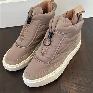 NEW Los Cabos Ceca water proof boots taupe size 40